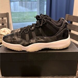 Jordan 11 Low Barrons Size 12M